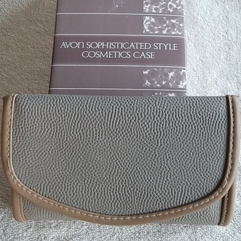 Avon sophisticated style cosmetics case